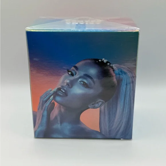 Ariana Grande Cloud Eau de Parfum - Picture 2 of 2